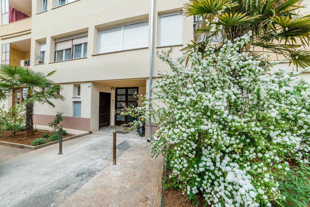 Apartment Aquileia Pula Exterior photo